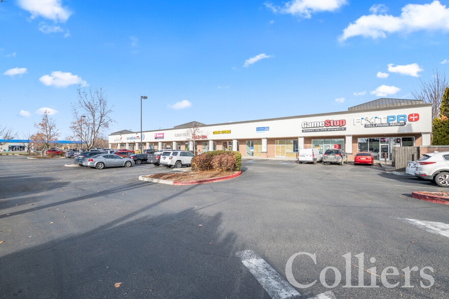 8162-8186 W Overland Rd, Boise, ID à louer - Photo de l’immeuble – Image 3 sur 14