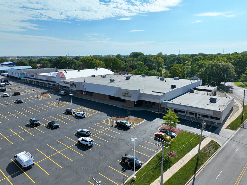 1680-1730 Sycamore Rd, Dekalb, IL à louer - Photo de l’immeuble – Image 3 sur 7