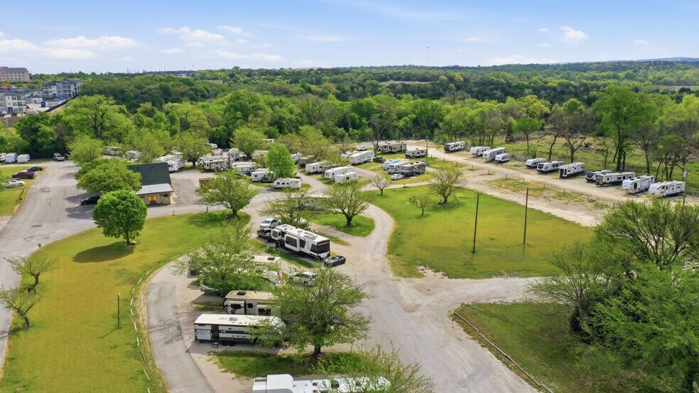 2205 Tin Top Rd, Weatherford, TX à vendre - Photo de l’immeuble – Image 2 sur 20