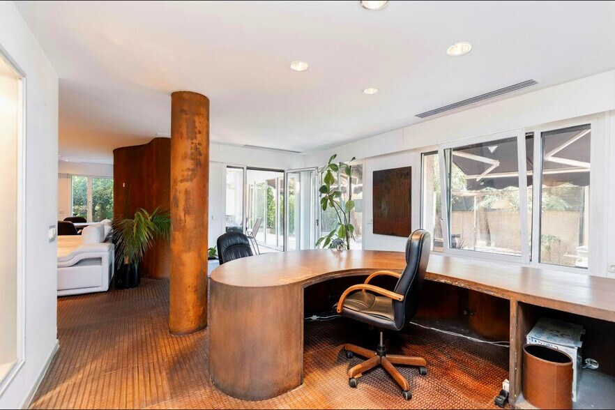 Bureau dans Majadahonda, Madrid à vendre - Photo de l’immeuble – Image 2 sur 17