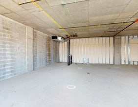 790 Allerton Ave, Bronx, NY à louer Numérisation 3D Matterport– Image 1 sur 15