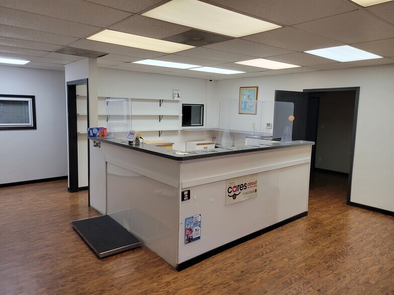 2920 Mt Vernon Ave, Evansville, IN à vendre - Photo intérieure – Image 2 sur 4