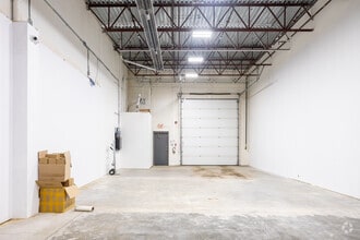 10016 167 St NW, Edmonton, AB à louer Photo intérieure– Image 2 sur 4