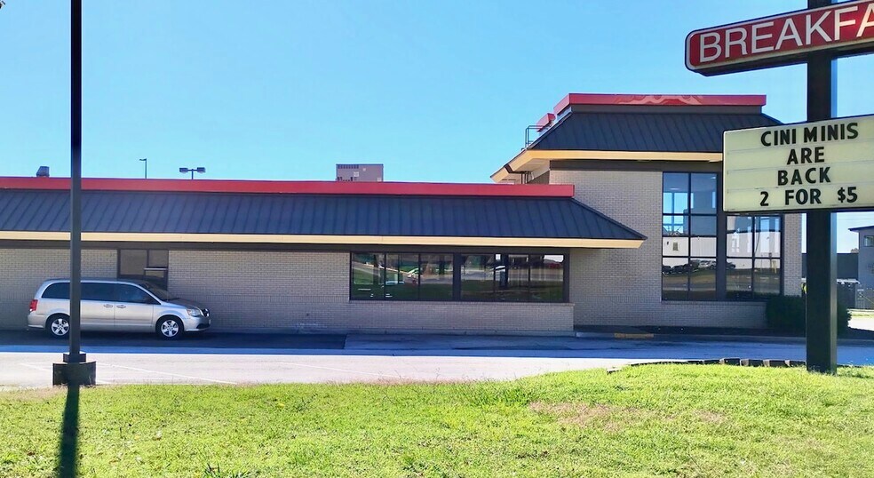 875 E Us Highway 60, Monett, MO à vendre - Photo de l’immeuble – Image 2 sur 4
