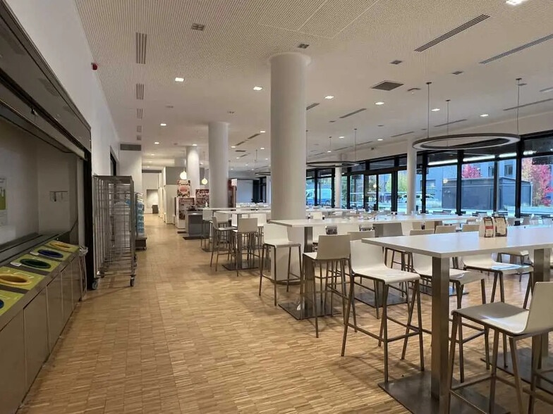 7 Avenue Nicéphore Niépce, Montigny-le-Bretonneux à louer - Photo intérieure – Image 3 sur 9