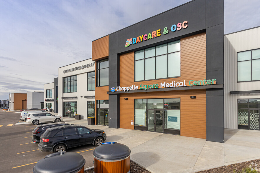 1 Chappelle Vis, Edmonton, AB à louer - Photo de l’immeuble – Image 1 sur 4
