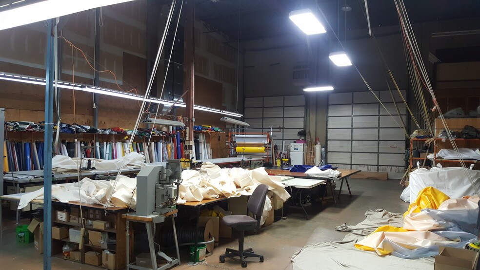 2984 Norland Ave, Burnaby, BC à louer - Autre – Image 3 sur 8