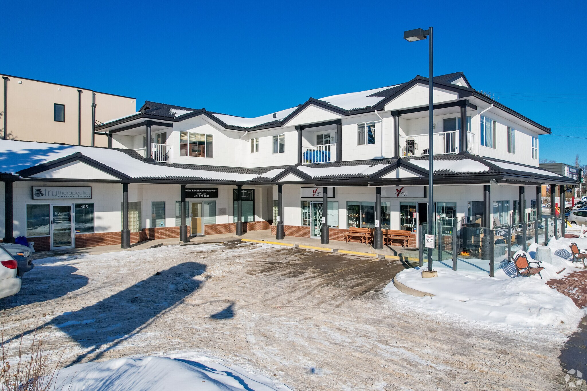 502 25th Ave NW, Calgary, AB à louer Photo de l’immeuble– Image 1 sur 14