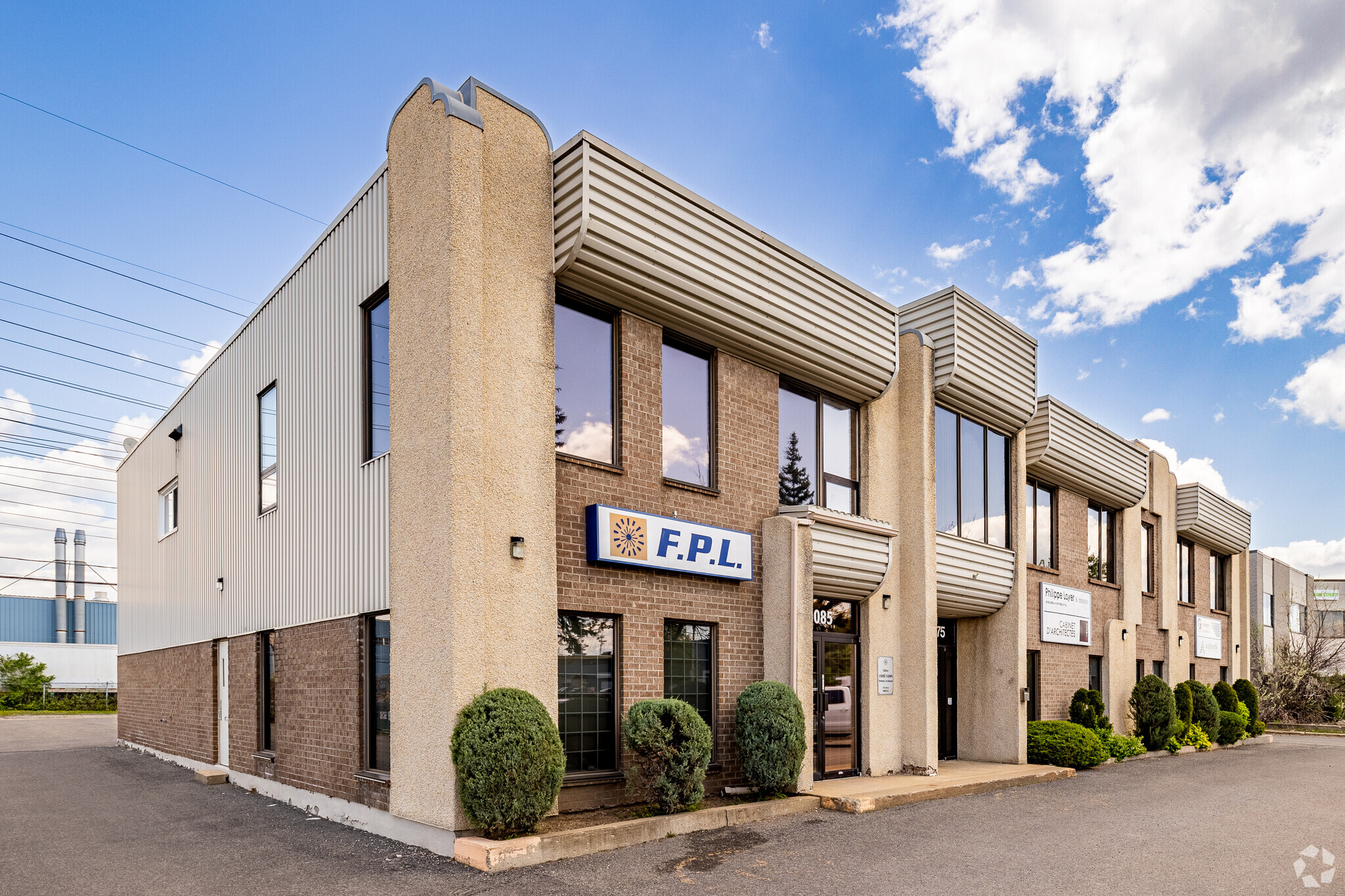 3075-3085 Rue Peugeot, Laval, QC à vendre Photo principale– Image 1 sur 6