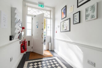 57 Dalston Ln, Londres à louer Photo intérieure– Image 2 sur 11