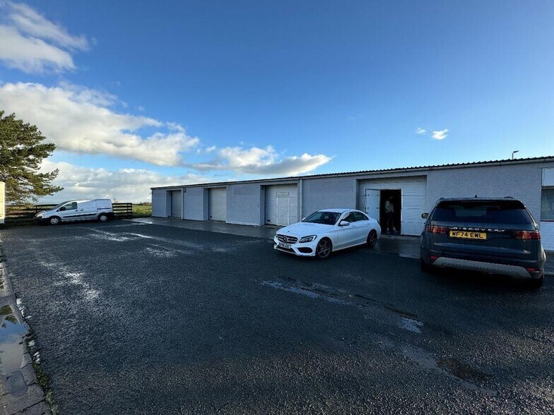 1E Cranmere Rd, Okehampton à louer - Photo de l’immeuble – Image 2 sur 11