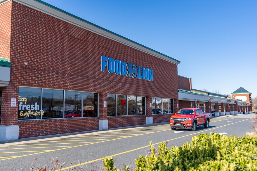 2500-2562 W Pulaski Hwy, North East, MD à louer - Photo de l’immeuble – Image 2 sur 9