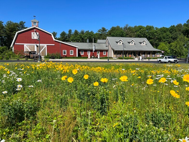 435 Nooseneck Hill Rd, Exeter, RI à vendre - Photo de l’immeuble – Image 1 sur 46