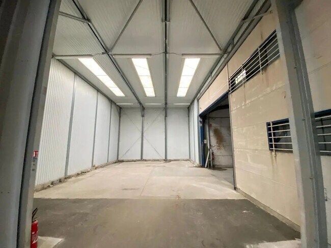 Plus de détails pour Industriel/Logistique à vendre