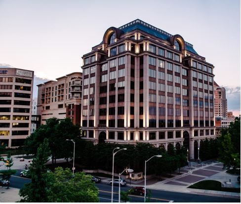 110 Franklin Rd Se, Roanoke, VA à louer Photo principale– Image 1 sur 10