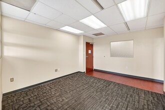 5445-5601 Loch Raven Blvd, Baltimore, MD à louer Photo intérieure– Image 2 sur 12