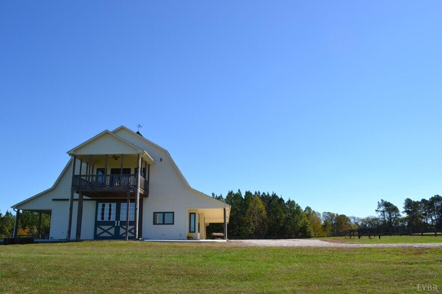 1433 Piney Mountain Rd, Appomattox, VA à vendre - Photo de l’immeuble – Image 1 sur 27