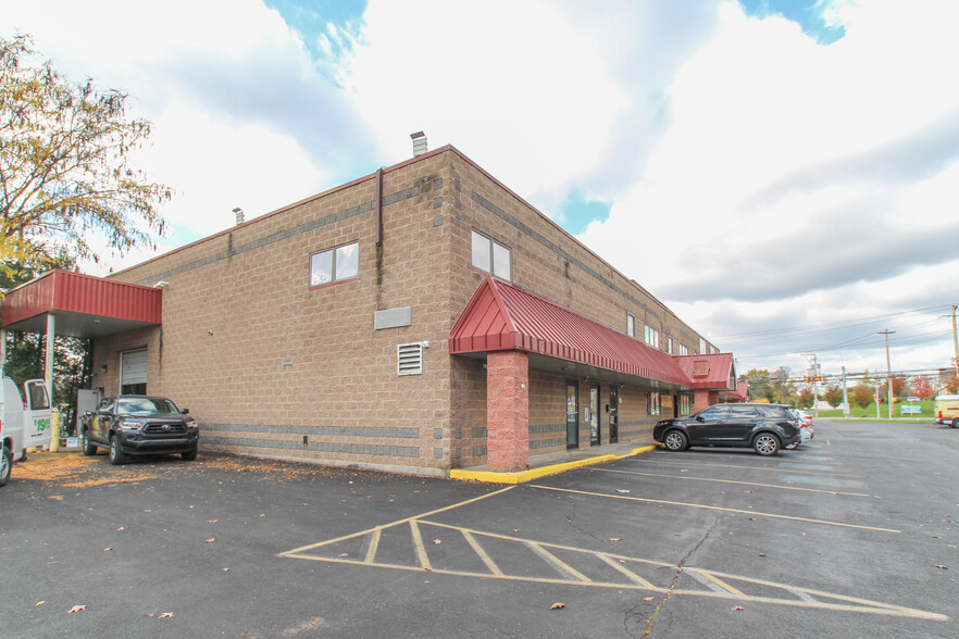 2980 Linden St, Bethlehem, PA à louer - Photo de l’immeuble – Image 2 sur 10