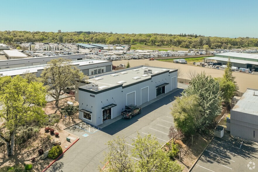 4420 Commodity Way, Shingle Springs, CA à louer - Aérien – Image 2 sur 8