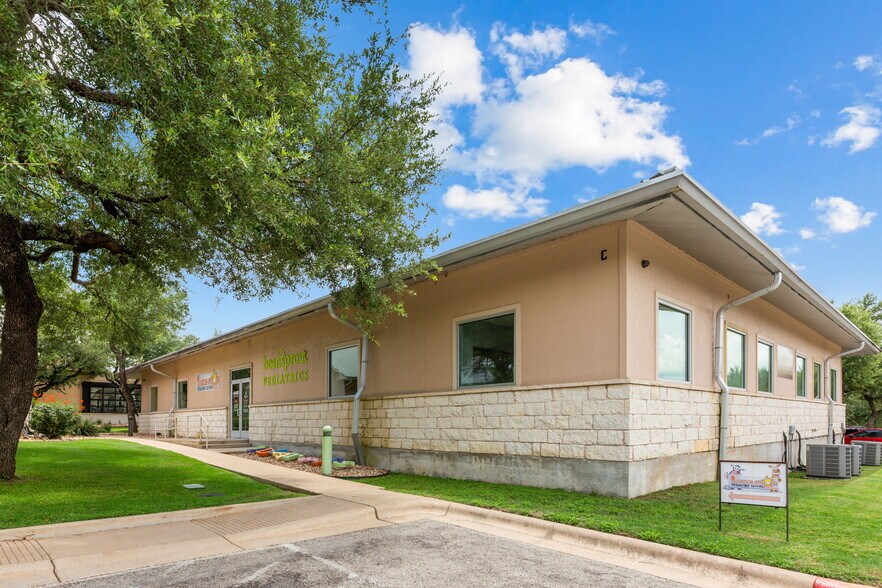 2440 E Highway 290, Dripping Springs, TX à vendre - Photo de l’immeuble – Image 2 sur 6