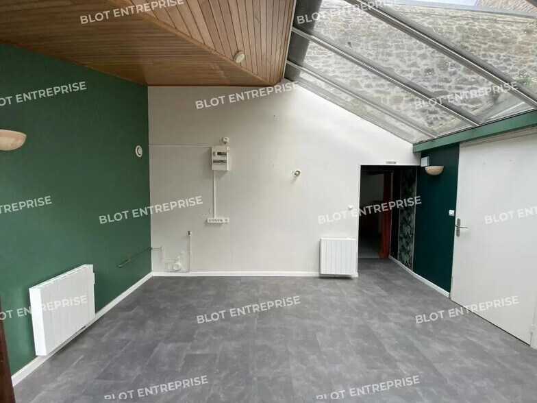 Bureau dans Pleudihen-sur-Rance à louer - Photo de l’immeuble – Image 3 sur 9