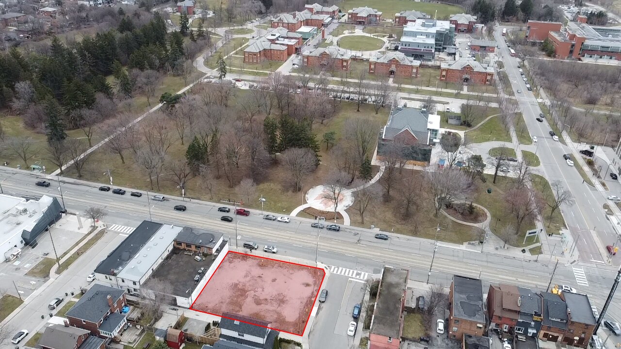3142 Lake Shore Blvd W, Toronto, ON à louer Photo principale– Image 1 sur 8