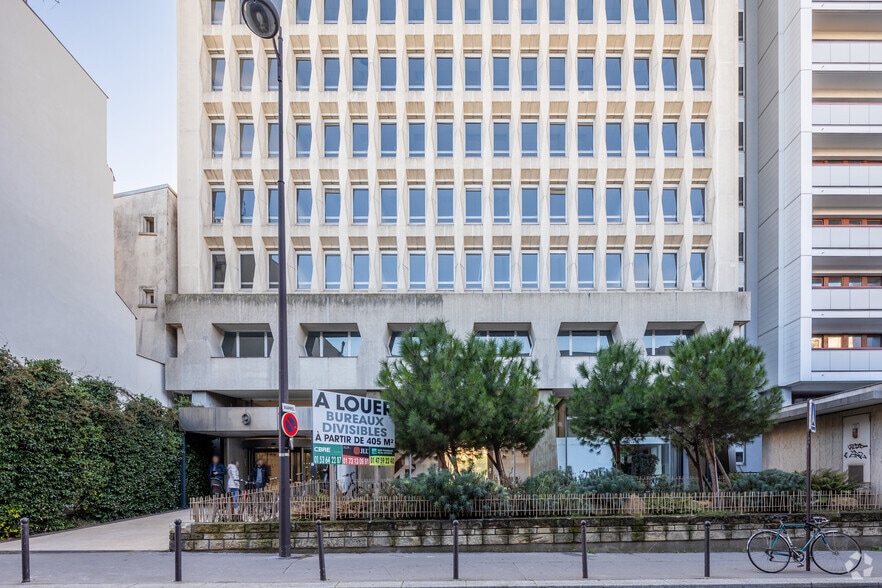 9-11 Rue Georges Pitard, Paris à louer - Photo de l’immeuble – Image 2 sur 2