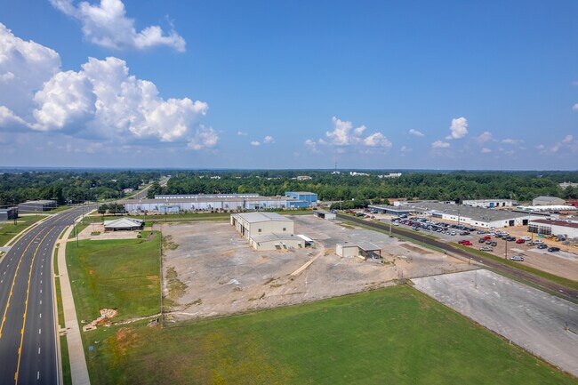 Plus de détails pour 851 W Harrison Rd, Longview, TX - Industriel/Logistique à louer