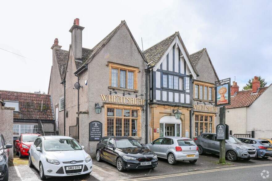 Chapel St, Thornbury à vendre - Photo de l’immeuble – Image 3 sur 10