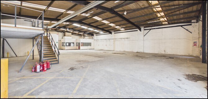 6-12 Lithgow Pl, East Kilbride à vendre - Photo de l’immeuble – Image 3 sur 4