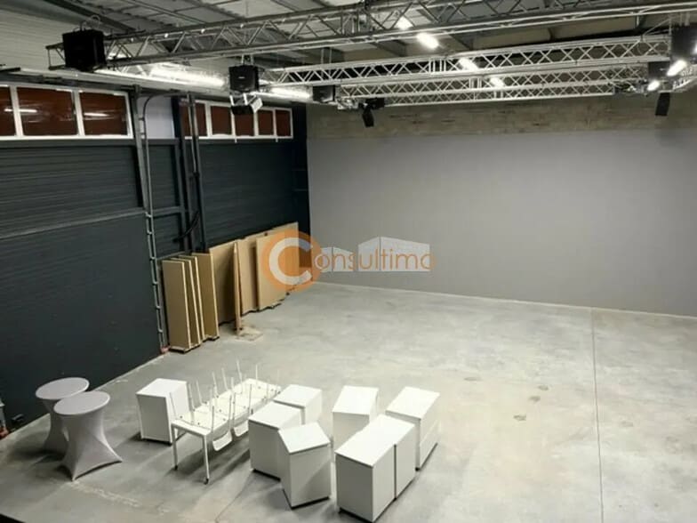 Local d’activités dans Beychac-et-Caillau à louer - Photo intérieure – Image 2 sur 8