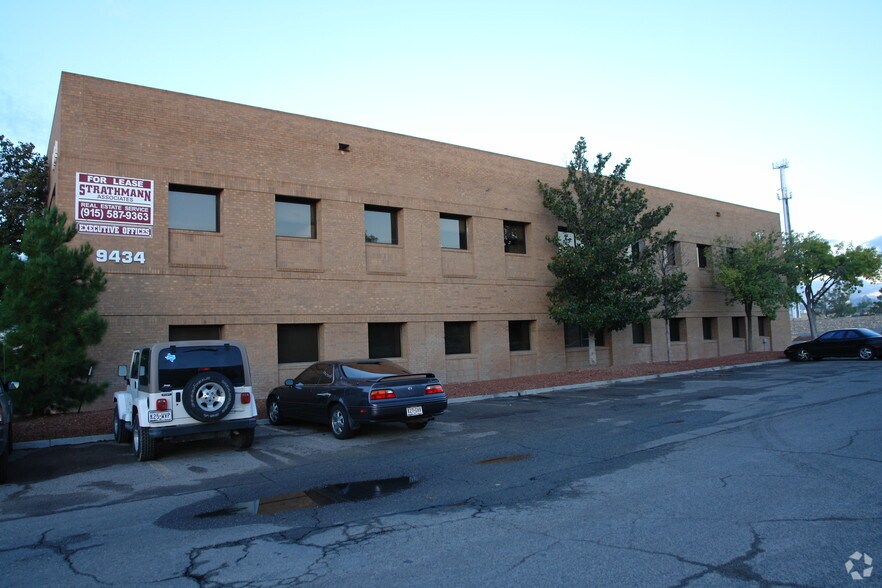 9434 Viscount Blvd, El Paso, TX à louer - Photo de l’immeuble – Image 2 sur 17
