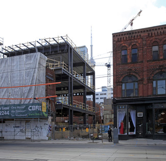 Plus de détails pour 369 Queen St W, Toronto, ON - Local commercial à louer