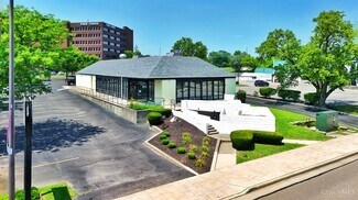Plus de détails pour 11483 Chester Rd, Springdale, OH - Local commercial à vendre
