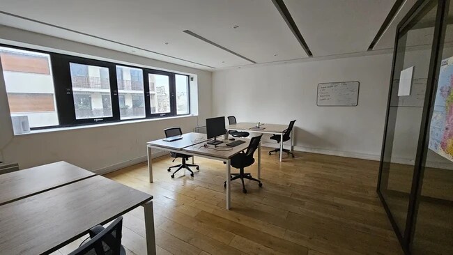 Plus de détails pour Bureau à louer