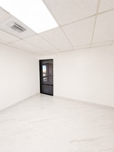 6920 Miramar Rd, San Diego, CA à louer Photo intérieure– Image 2 sur 2