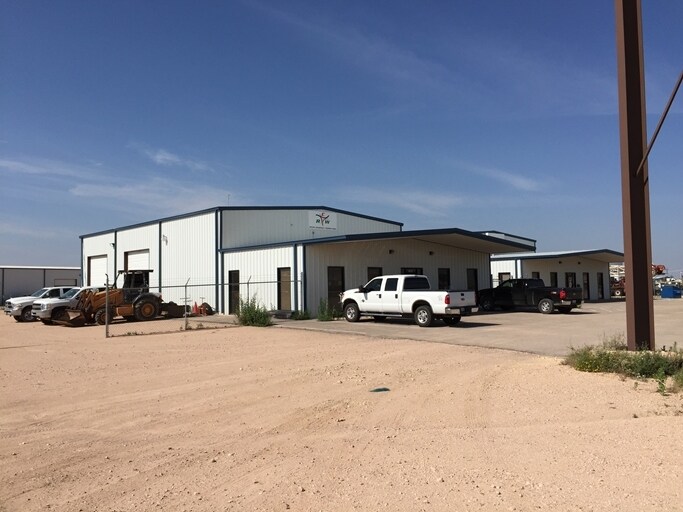 7903 W Industrial Ave, Midland, TX à louer - Photo de l’immeuble – Image 2 sur 25