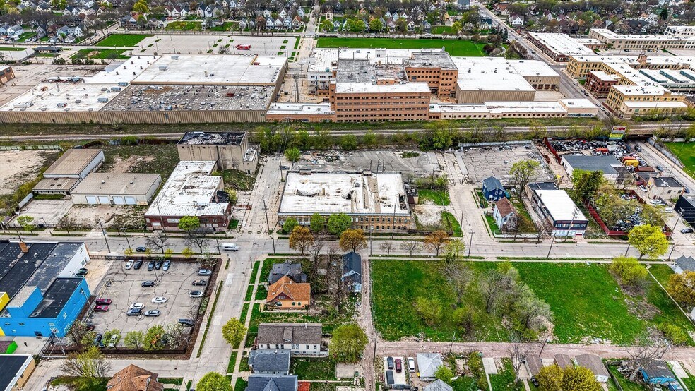 3000 W Clarke St, Milwaukee, WI à vendre - Photo de l’immeuble – Image 3 sur 18
