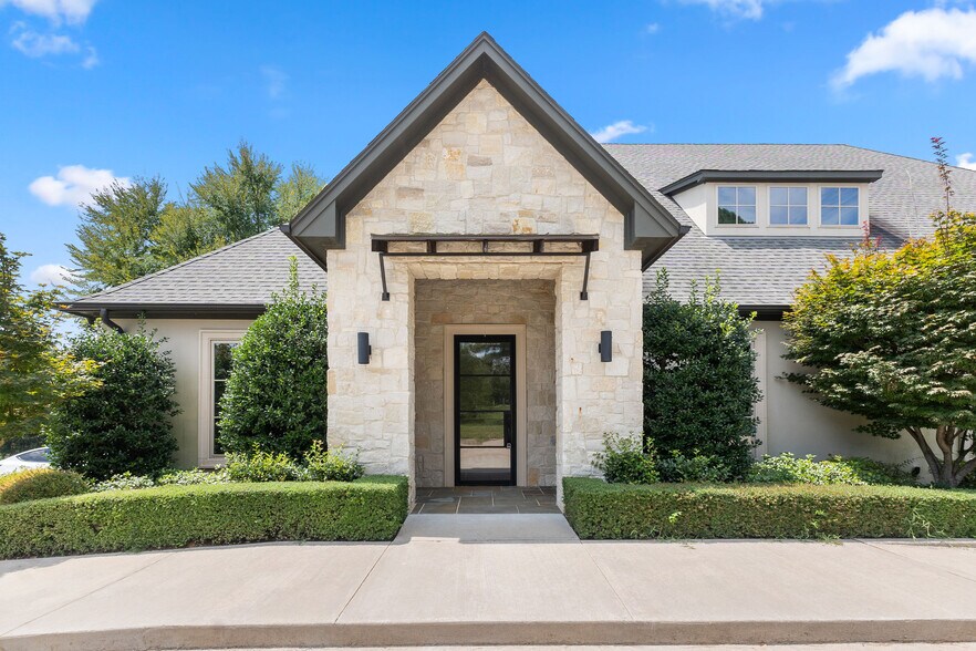 7282 Crosswater Ave, Tyler, TX à louer - Photo de l’immeuble – Image 1 sur 17