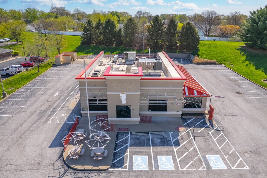 1365 Jungermann Rd, Saint Peters, MO à vendre - Photo de l’immeuble – Image 2 sur 13