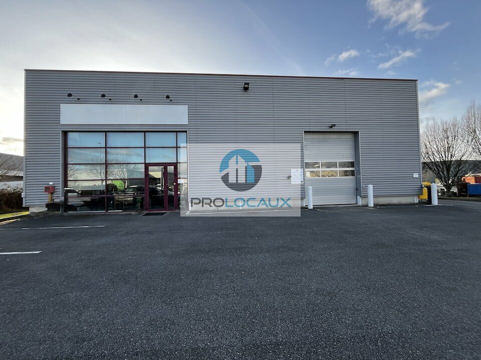 Local d'activités dans Lacroix-Saint-Ouen à vendre Photo de l’immeuble– Image 1 sur 13