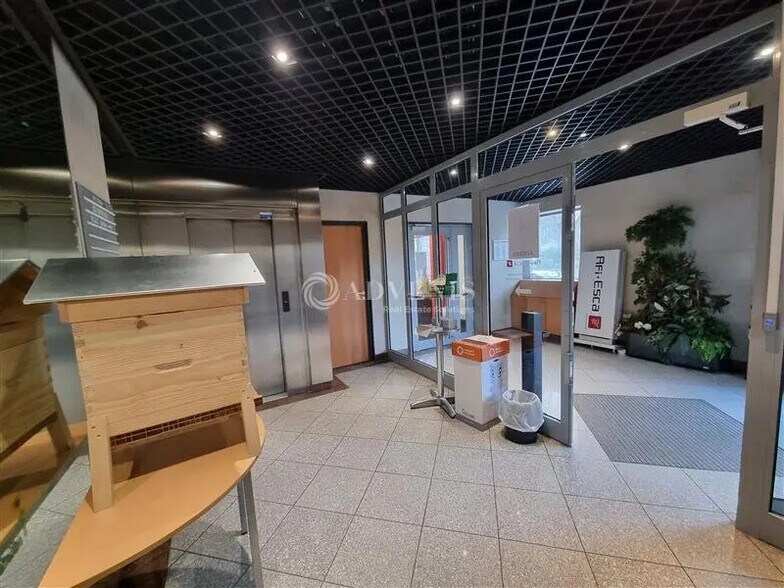 Bureau dans Lille à vendre - Hall d’entrée – Image 2 sur 9