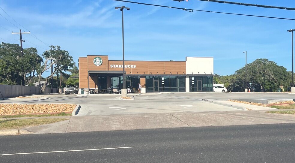 2302 Highway 35 N, Rockport, TX à louer - Photo de l’immeuble – Image 1 sur 5