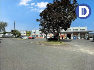 Plus de détails pour Local d'activités à louer