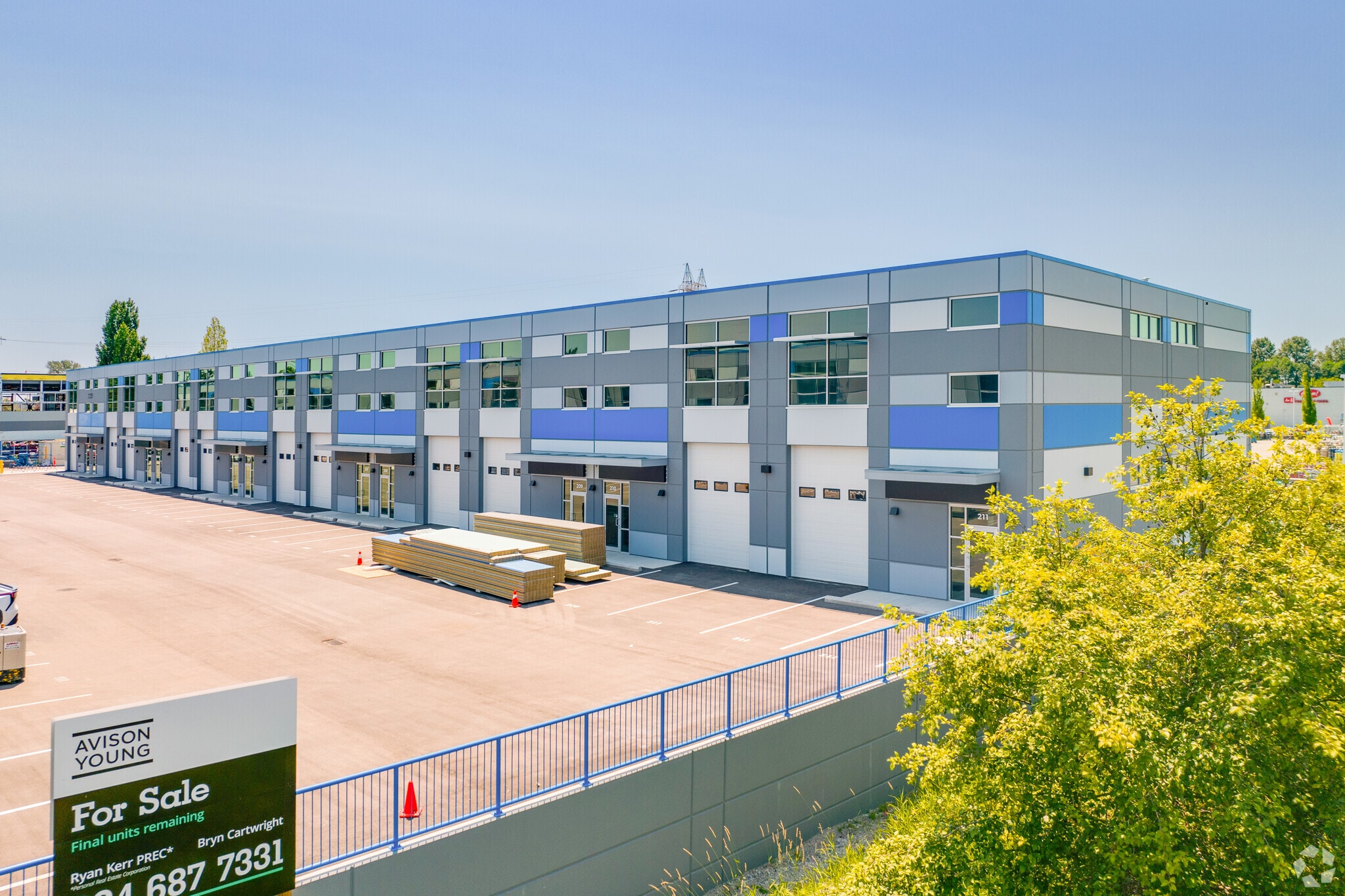 23451 Dyke Rd, Richmond, BC à louer Photo principale– Image 1 sur 24