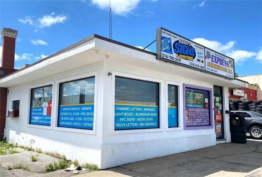 154 Front St, Hempstead, NY à vendre - Photo de l’immeuble – Image 2 sur 7