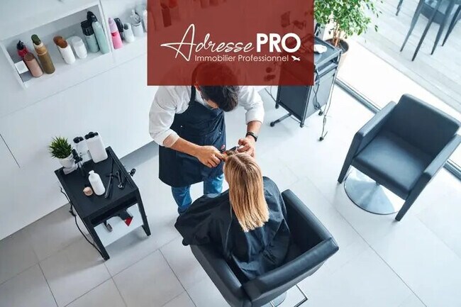 Plus de détails pour Local commercial à vendre