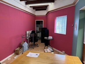 St John's, Worcester à louer Photo intérieure– Image 2 sur 2