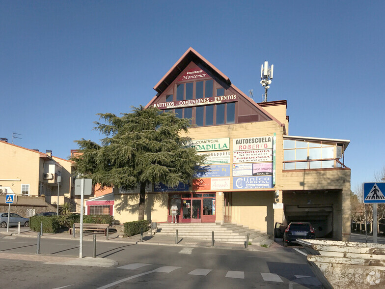 Local commercial dans Boadilla del Monte, Madrid à vendre - Photo de l’immeuble – Image 1 sur 3