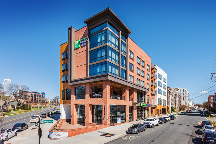 1617 S Tryon St, Charlotte, NC à louer - Photo de l’immeuble – Image 2 sur 3